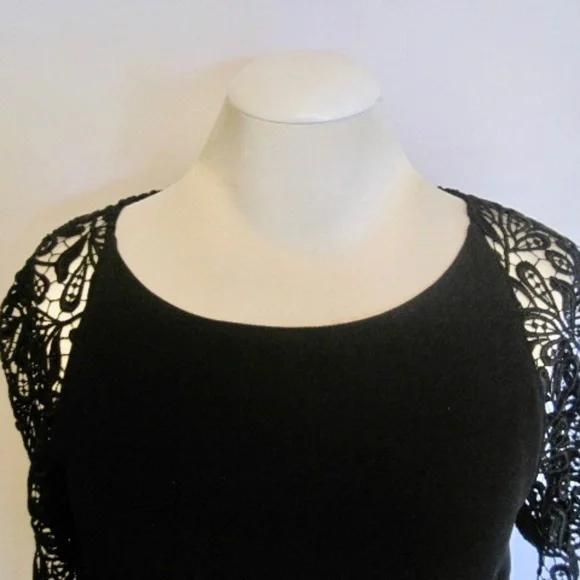Judith & Charles Top with Crochet Lace Sleeves - Picture 2 of 6